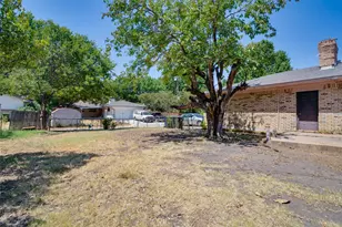 3913 Mobile Dr, Garland, TX 75041 - Photo 10
