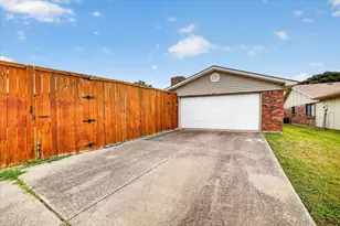 6217 Fallbrook Dr, Garland, TX 75043 - Photo 26