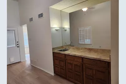 1425 Palmnold Circle W, Fort Worth, TX 76120 - Photo 6