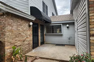 1425 Palmnold Cir W, Fort Worth, TX 76120 - Photo 1