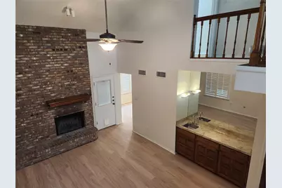 1425 Palmnold Circle W, Fort Worth, TX 76120 - Photo 4