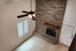 1425 Palmnold Cir W, Fort Worth, TX 76120 - Photo 8