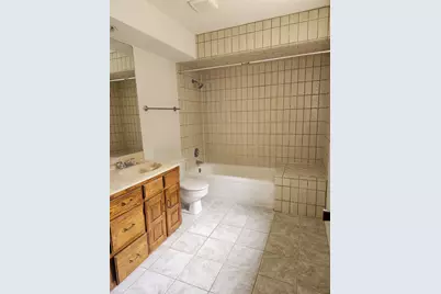 1425 Palmnold Circle W, Fort Worth, TX 76120 - Photo 18