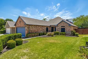 3905 Hawkins Dr, McKinney, TX 75072 - Photo 2