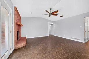 6401 Greenfield Ct, Watauga, TX 76148 - Photo 6
