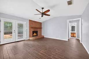 6401 Greenfield Ct, Watauga, TX 76148 - Photo 8