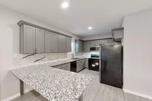 1938 Nomas St, Dallas, TX 75212 - Photo 6