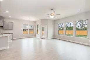 1019 Ella Dr, DeSoto, TX 75115 - Photo 2
