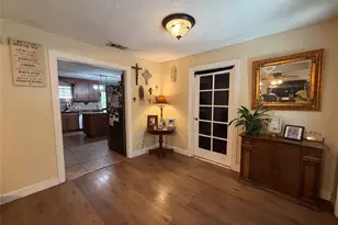1333 Springlake Dr, Dallas, TX 75217 - Photo 2