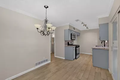 2441 Lakeshore Drive, Grand Prairie, TX 75051 - Photo 12