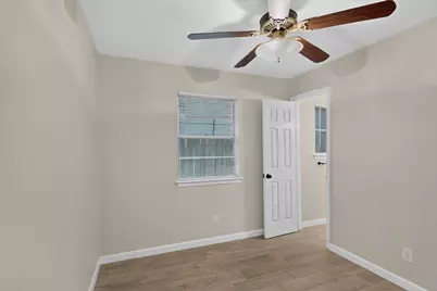 2441 Lakeshore Drive, Grand Prairie, TX 75051 - Photo 26