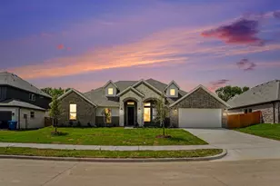 706 Alaina Dr, DeSoto, TX 75115 - Photo 1