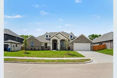 706 Alaina Drive, DeSoto, TX 75115 - Photo 2
