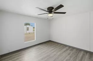 904 Flamingo Rd, Granbury, TX 76049 - Photo 14
