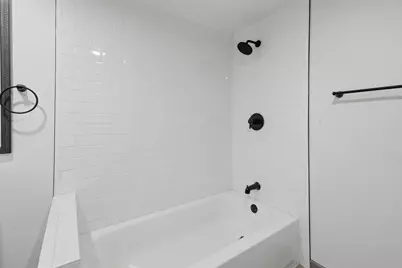 904 Flamingo Road, Granbury, TX 76049 - Photo 22