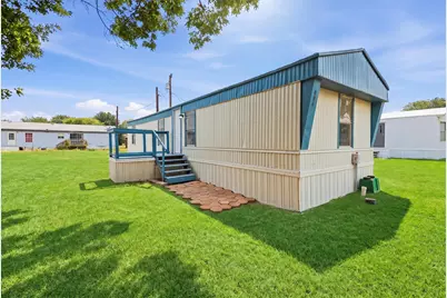 904 Flamingo Road, Granbury, TX 76049 - Photo 1