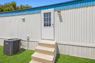 904 Flamingo Rd, Granbury, TX 76049 - Photo 4