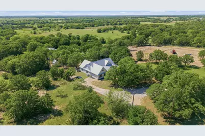2055 County Road 1370, Alvord, TX 76225 - Photo 2
