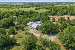 2055 Co Rd 1370, Alvord, TX 76225 - Photo 2