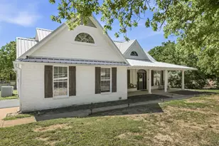 2055 Co Rd 1370, Alvord, TX 76225 - Photo 4