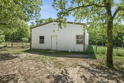 2055 County Road 1370, Alvord, TX 76225 - Photo 24