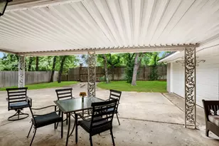 1804 W Cedar Elm Dr, Arlington, TX 76012 - Photo 32