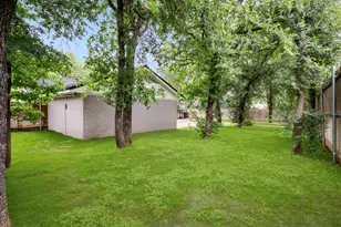 1804 W Cedar Elm Dr, Arlington, TX 76012 - Photo 34