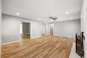 1804 W Cedar Elm Dr, Arlington, TX 76012 - Photo 18