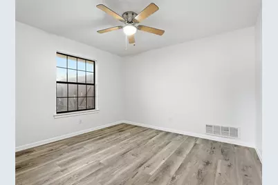 7525 Sean Drive, North Richland Hills, TX 76182 - Photo 14