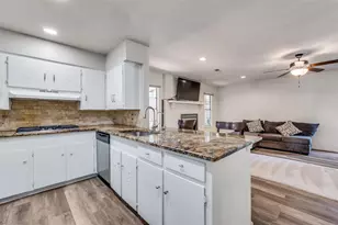 2207 Fairfax Dr, Irving, TX 75060 - Photo 10