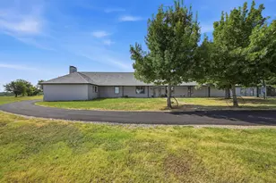 705 Clb Lk Rd, Whitesboro, TX 76273 - Photo 8