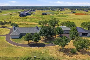 705 Clb Lk Rd, Whitesboro, TX 76273 - Photo 1