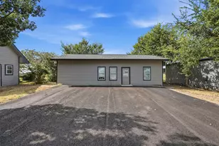 705 Clb Lk Rd, Whitesboro, TX 76273 - Photo 34
