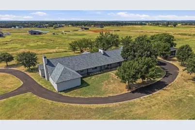 705 Club Lake Road, Whitesboro, TX 76273 - Photo 2