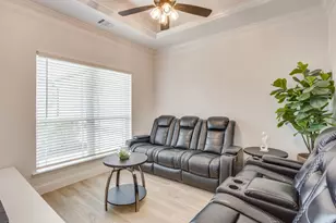 139 Oak Mdw Ln, Weatherford, TX 76085 - Photo 6