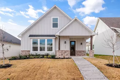 205 W 7th Street, Justin, TX 76247 - Photo 2
