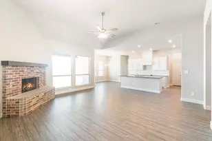 720 Candace Dr, DeSoto, TX 75115 - Photo 6