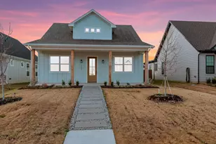207 W 7th St, Justin, TX 76247 - Photo 1