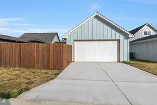 207 W 7th St, Justin, TX 76247 - Photo 40