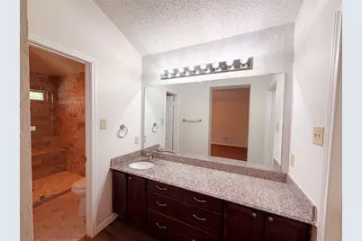 301 Hillside Court, Garland, TX 75043 - Photo 14