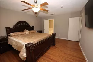 4360 Mesa Dr, Carrollton, TX 75010 - Photo 26