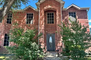 4360 Mesa Dr, Carrollton, TX 75010 - Photo 2