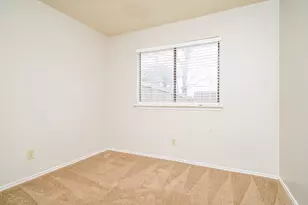 1323 Jasmine Dr, Lewisville, TX 75077 - Photo 10