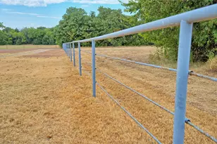 437 Jakes Rd, Bowie, TX 76230 - Photo 18