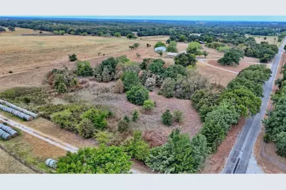 437 Jakes Road, Bowie, TX 76230 - Photo 8