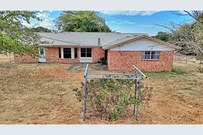 437 Jakes Road, Bowie, TX 76230 - Photo 12