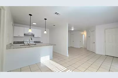 5017 Chapman Street #5017, Fort Worth, TX 76105 - Photo 2