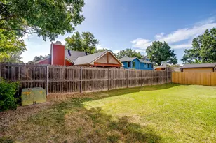 2049 Wedgewood Dr, Grapevine, TX 76051 - Photo 40