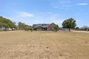 118 FM 2450, Krum, TX 76249 - Photo 2