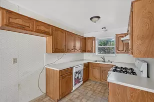 203 Myrtle Ave, Waxahachie, TX 75165 - Photo 8